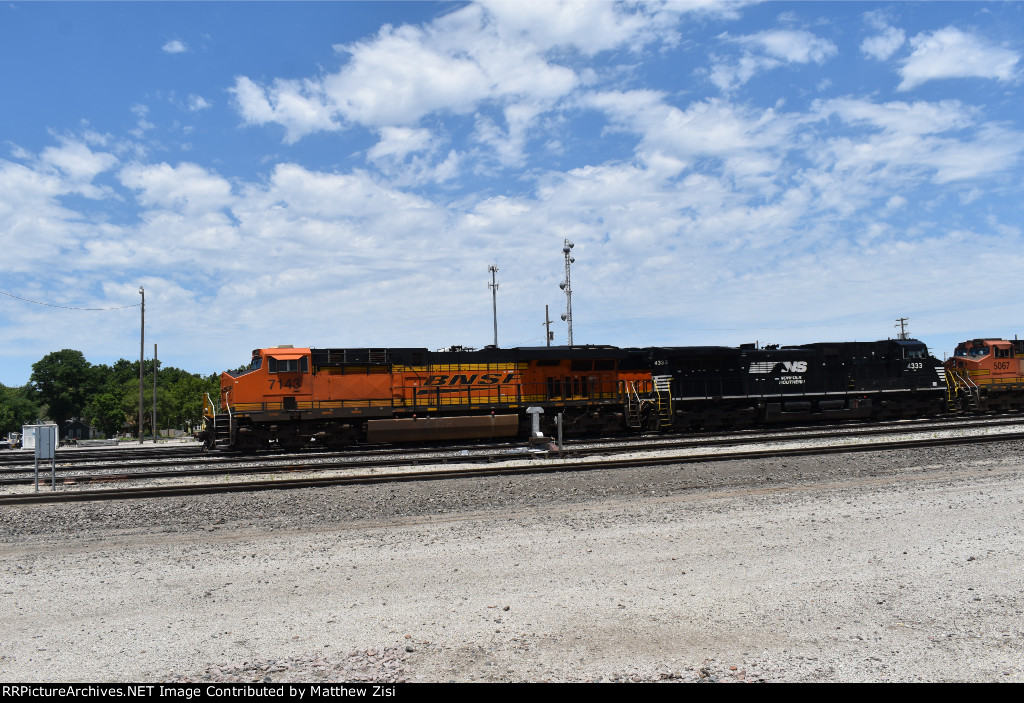 BNSF 7143 NS 4333